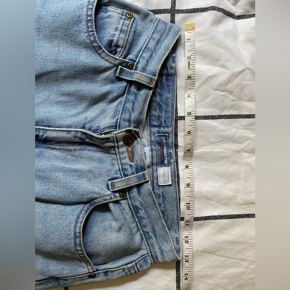 Straight leg light wash jeans - Picture 5 of 5